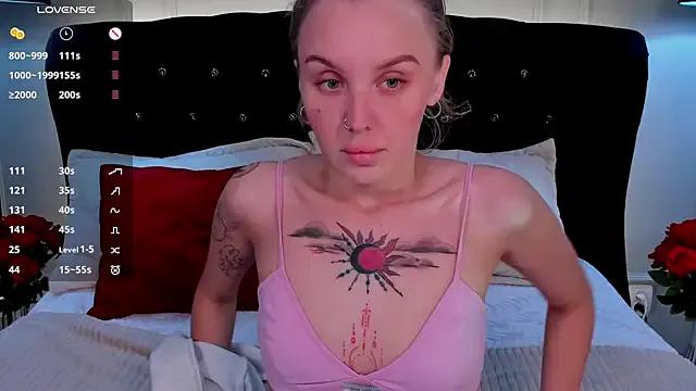 LianaFord on StripChat