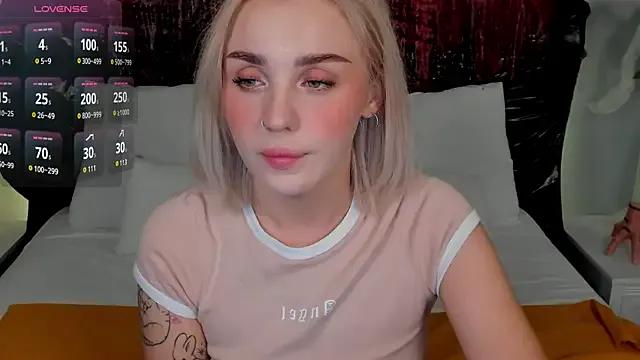 LianaFord on StripChat