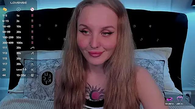 LianaFord on StripChat