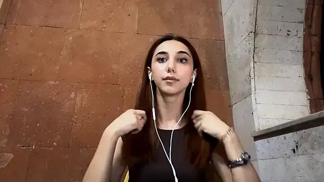 Freechat LinaMour on StripChat