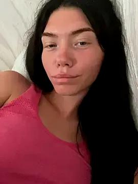 Lisaaa_Alisa on StripChat