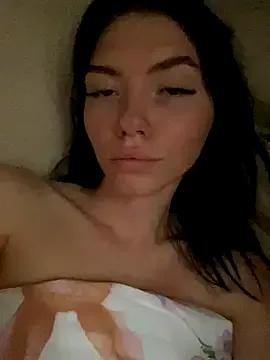 Lisaaa_Alisa on StripChat
