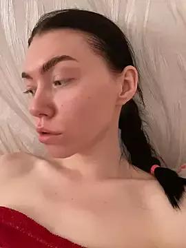 Lisaaa_Alisa on StripChat