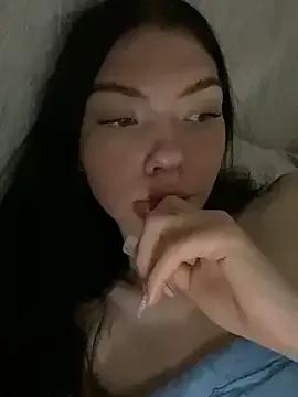 Lisaaa_Alisa on StripChat