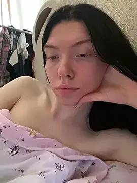 Lisaaa_Alisa on StripChat