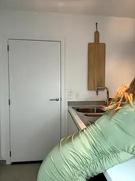 lola_tentatiion on StripChat