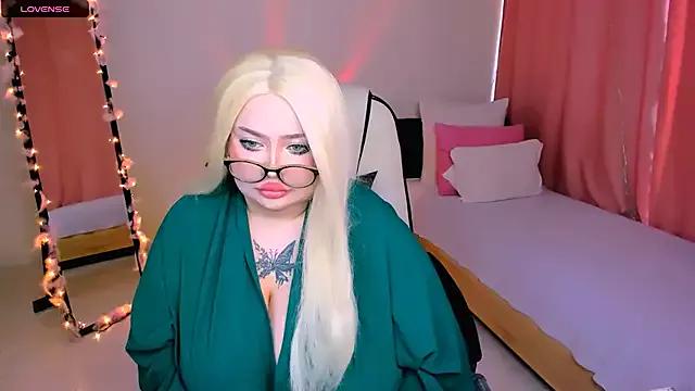 love_insidee on StripChat