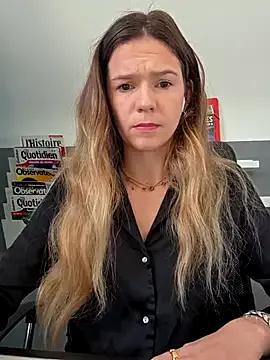 lucie_mehott — DEBOITEZ MOIII FORT - SQUIRT ?