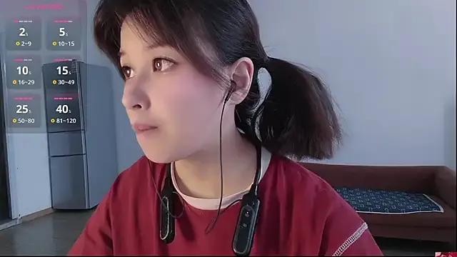 Lucky-xiuxiu on StripChat