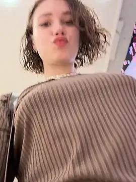 lucy-joy on StripChat