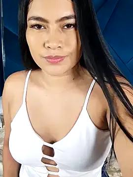 LunaaRosse on StripChat