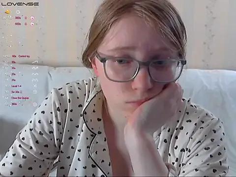 Freechat LustfulSarah on StripChat