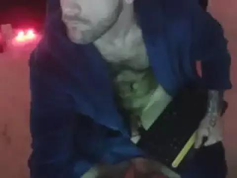 Luv2SuckBWC92 on StripChat