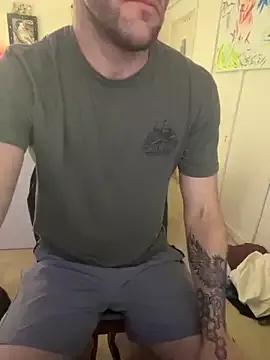 Luv2SuckBWC92 on StripChat