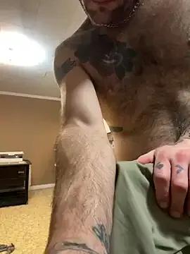 Luv2SuckBWC92 on StripChat