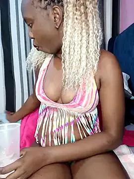 Freechat luxusroyce on StripChat