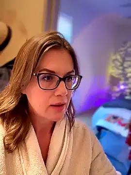 MaiseKnox — WARM ME UP 