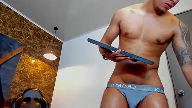 marco_garciia_ on StripChat