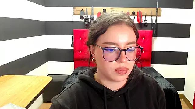 Marian_Ran on StripChat