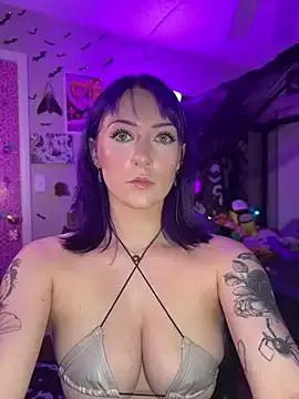 marleymaxwell — titties out for 20 minutea