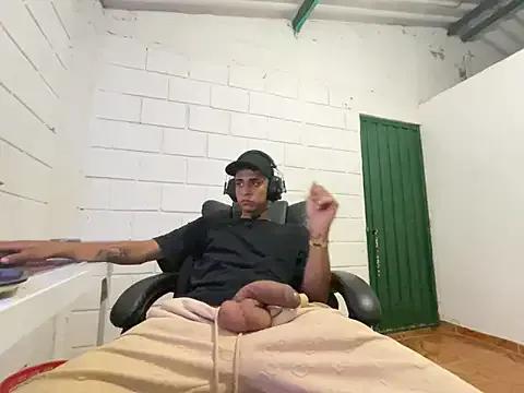 Max_TheHorseDick on StripChat