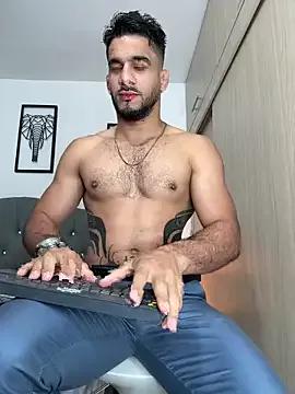 Maximiliano_ford on StripChat