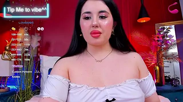 Mayzzie — new nails?:*