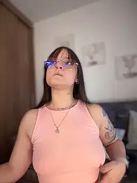 Megan_lu2 on StripChat