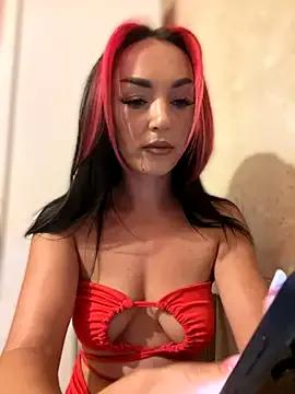 MeganFoxiy on StripChat