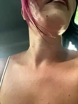 MeganFoxiy on StripChat