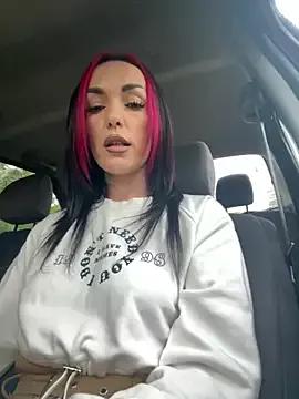 MeganFoxiy on StripChat