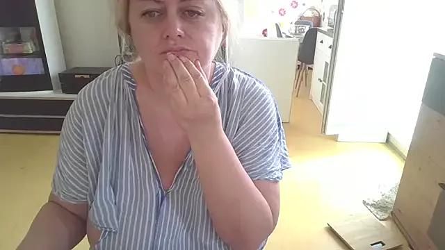 Private Meliss_Official9 on StripChat