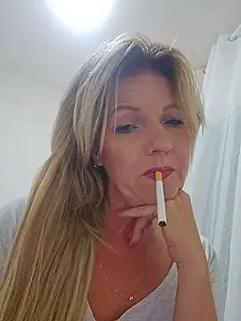 Melody73 on StripChat