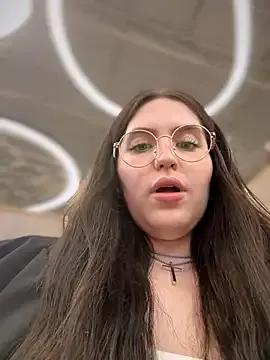 Freechat meow_girl on StripChat