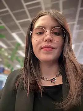 Freechat meow_girl on StripChat