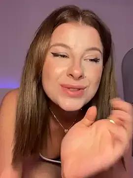 Mia-Minou on StripChat