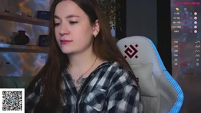 mia_here on StripChat