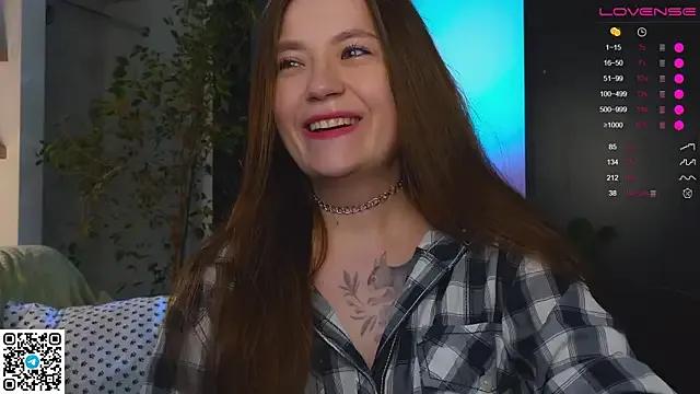 mia_here on StripChat