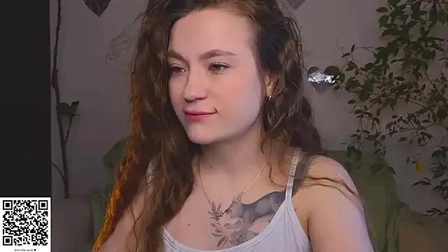 mia_here on StripChat