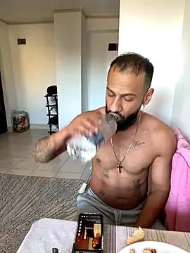 MiaKiittyy on StripChat