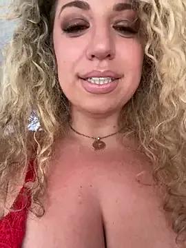 Freechat miamellycious on StripChat