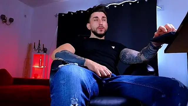 MightyAaron66 on StripChat