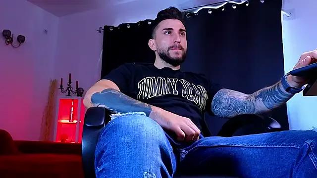 MightyAaron66 on StripChat