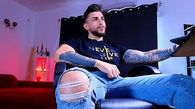 MightyAaron66 on StripChat