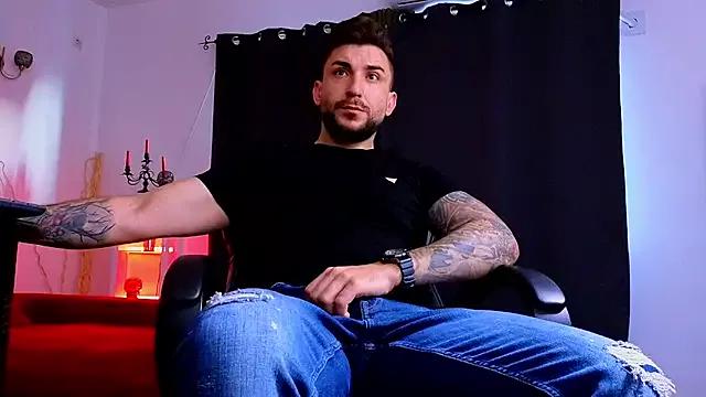 MightyAaron66 on StripChat