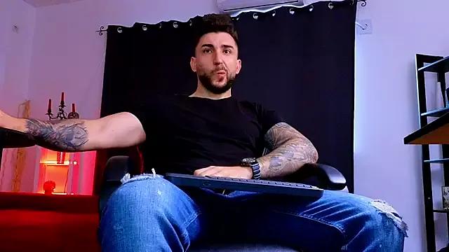 MightyAaron66 on StripChat