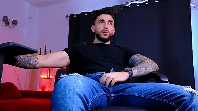 MightyAaron66 on StripChat