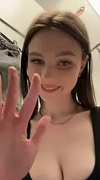 MilaBee on StripChat