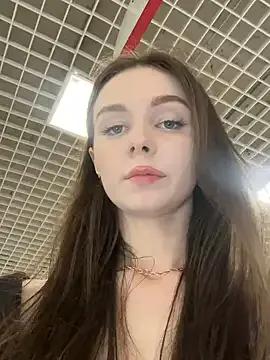 MilaBee on StripChat