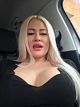 MILFBARBY on StripChat